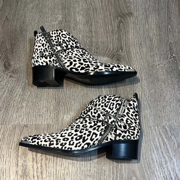 Marc Fisher LTD x Elizabeth Sulcer Yanilaly Calf Hair Bootie NWT - Picture 3 of 8